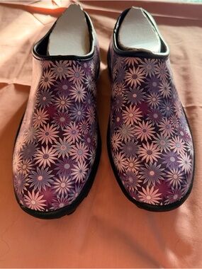 L.L. Bean Purple Floral Slip-On Clogs